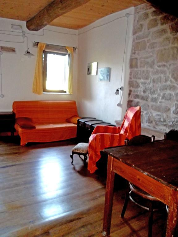 Locanda Dell'Istrice Камеріно Номер фото