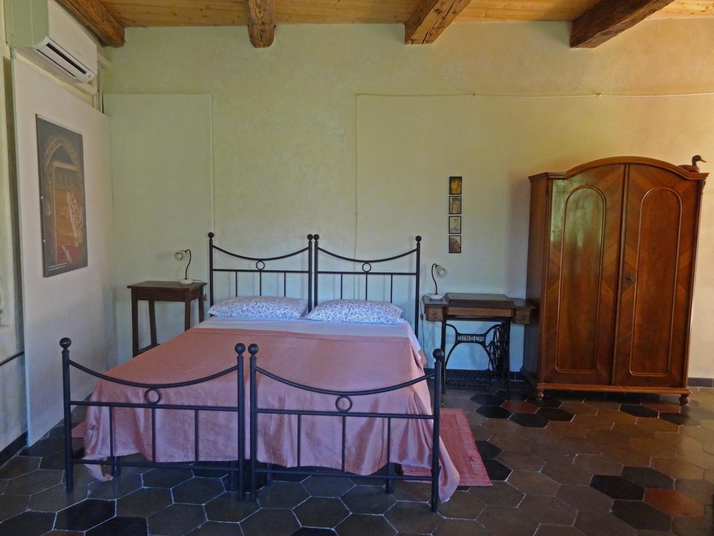 Locanda Dell'Istrice Камеріно Номер фото