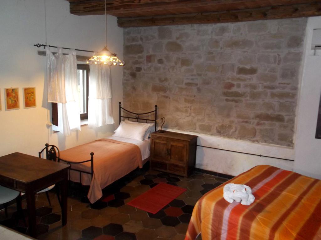 Locanda Dell'Istrice Камеріно Номер фото