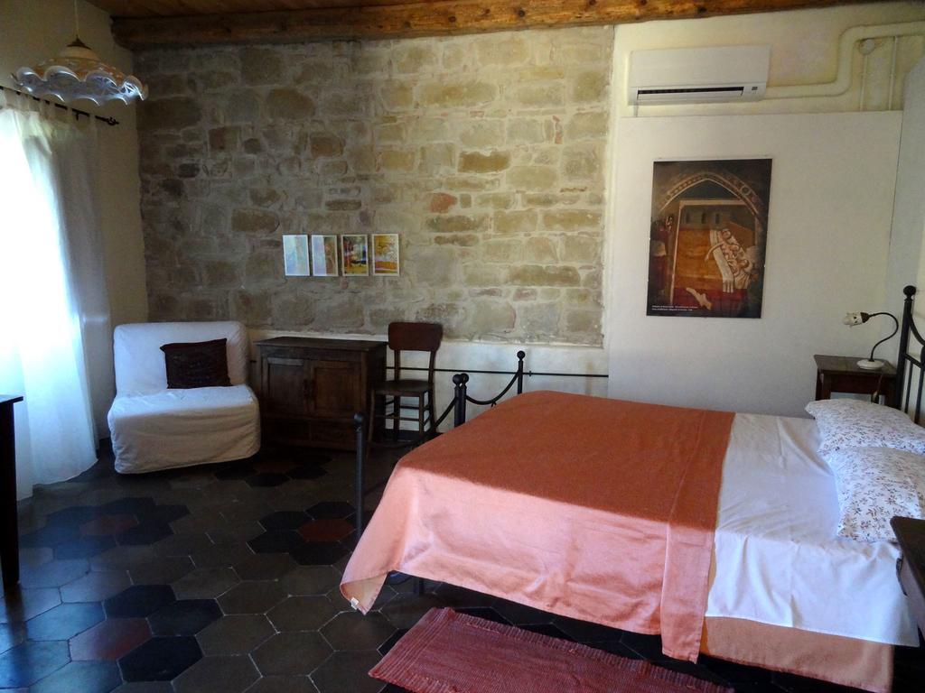 Locanda Dell'Istrice Камеріно Номер фото